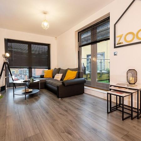 Luxe Place - Netflix & Workspace For 6 Birmingham Kültér fotó